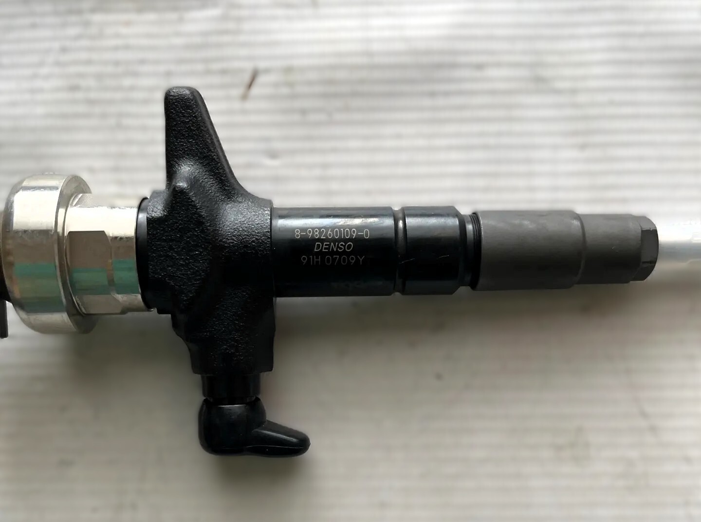 Форсунка топливная Denso, Isuzu 4JJ1 (295050-1710)